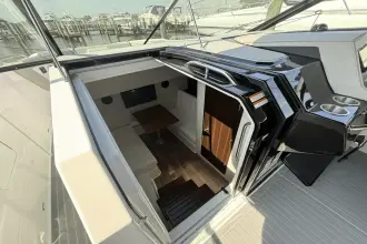 Thumbnail von Cruisers Yachts 34 GLS OB
