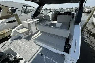 Thumbnail von Cruisers Yachts 34 GLS OB