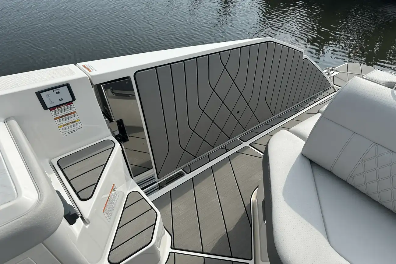 Thumbnail von Sea Ray SLX 400 Outboard