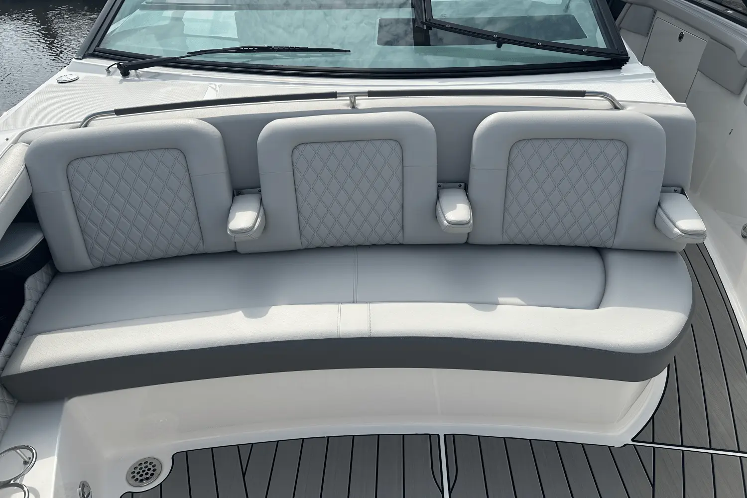 Thumbnail von Sea Ray SLX 400 Outboard