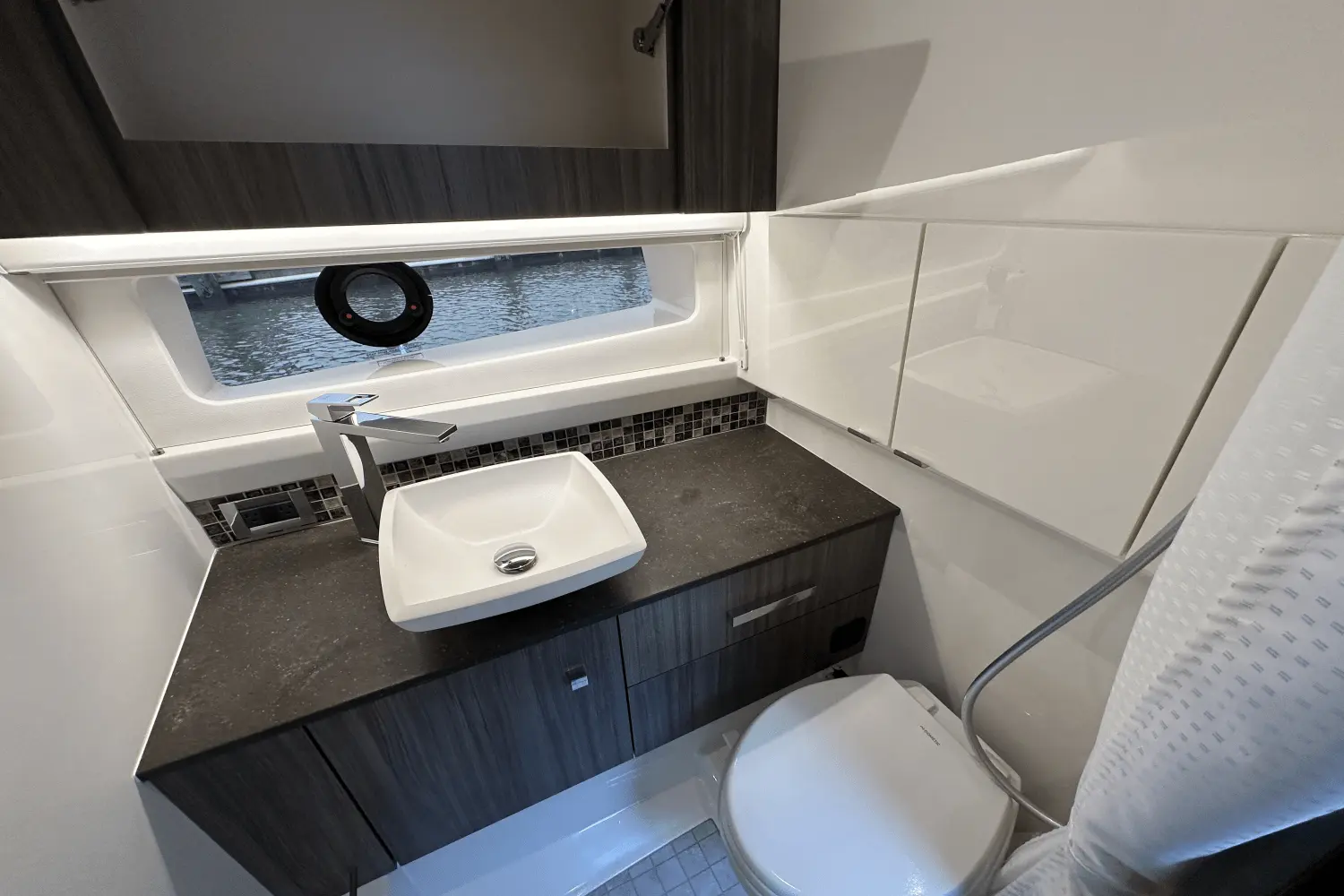 Thumbnail von Sea Ray SLX 400 Outboard