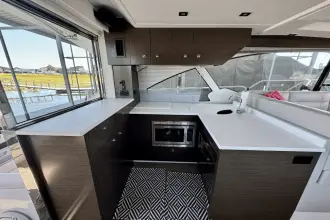 Thumbnail von Cruisers Yachts 50 Cantius