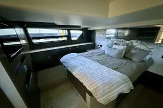 Thumbnail von Cruisers Yachts 50 Cantius