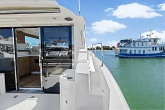Thumbnail von Cruisers Yachts 46 Cantius