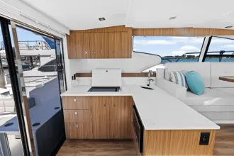 Thumbnail von Cruisers Yachts 46 Cantius