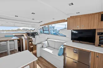 Thumbnail von Cruisers Yachts 46 Cantius