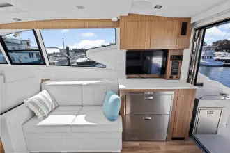 Thumbnail von Cruisers Yachts 46 Cantius