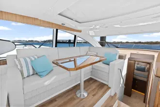Thumbnail von Cruisers Yachts 46 Cantius