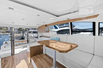 Thumbnail von Cruisers Yachts 46 Cantius