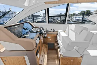 Thumbnail von Cruisers Yachts 46 Cantius