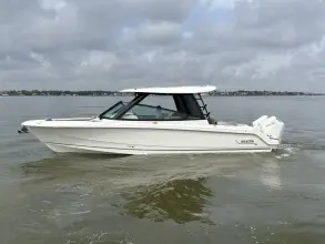 Boston Whaler 330 Vantage