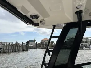 Thumbnail von Boston Whaler 330 Vantage