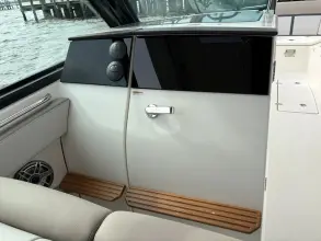 Thumbnail von Boston Whaler 330 Vantage