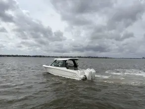 Thumbnail von Boston Whaler 330 Vantage