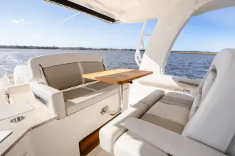 Thumbnail von Boston Whaler 350 Realm