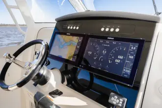 Thumbnail von Boston Whaler 350 Realm