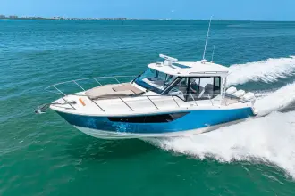 Thumbnail von Boston Whaler 360 Outrage