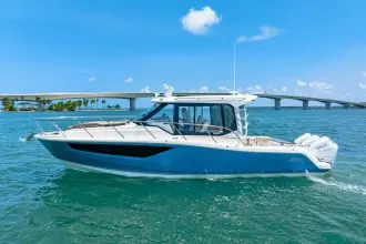 Thumbnail von Boston Whaler 360 Outrage