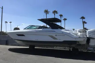 Thumbnail von Cruisers Yachts 338 OB