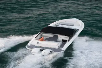 Thumbnail von Cruisers Yachts 338 OB