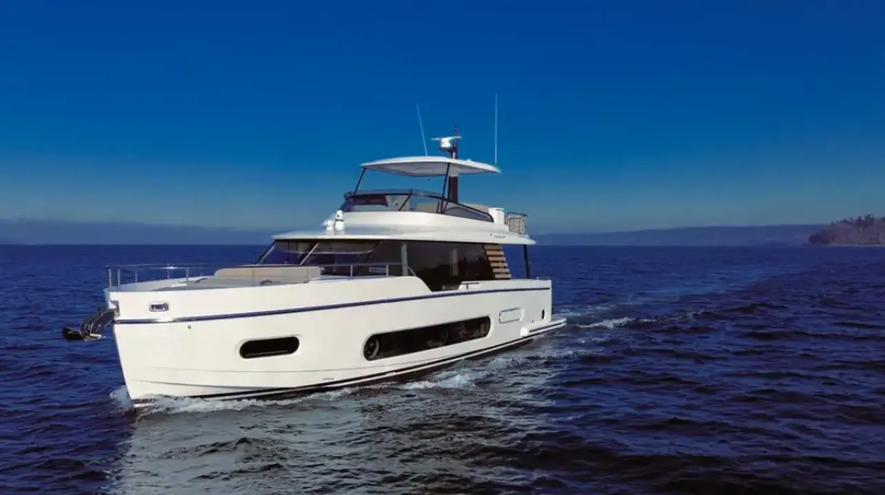 Azimut 60