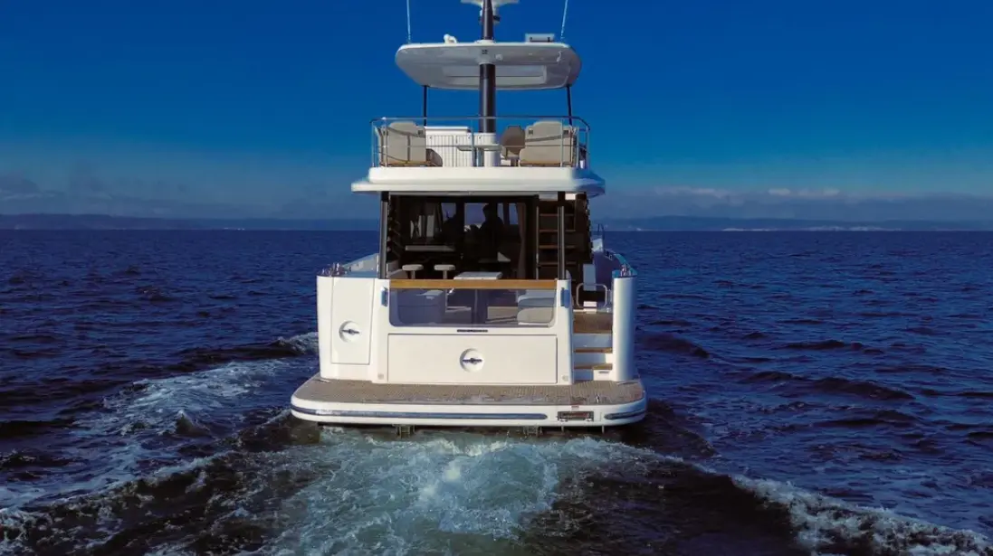 Thumbnail von Azimut 60