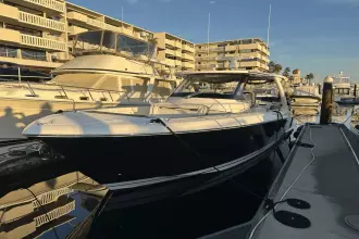 Thumbnail von Tiara Yachts 38 LS