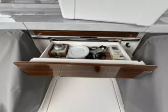Thumbnail von Tiara Yachts 38 LS