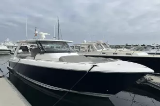 Thumbnail von Tiara Yachts 38 LS