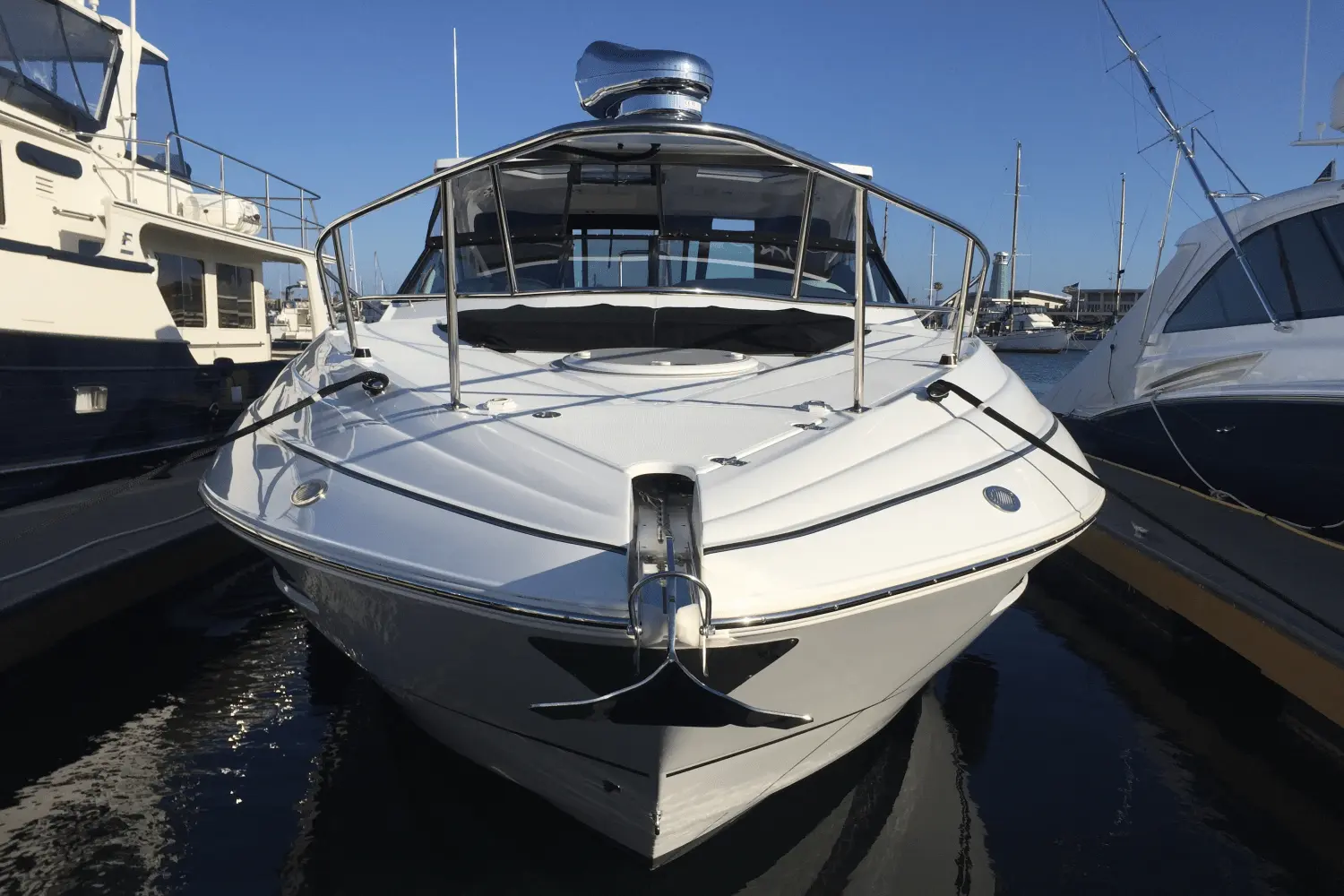 Cruisers Yachts 35 Express