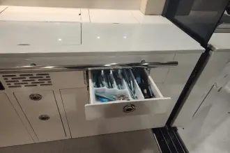 Thumbnail von Regal Commodore 360