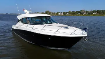 Thumbnail von Tiara Yachts 53 Coupe