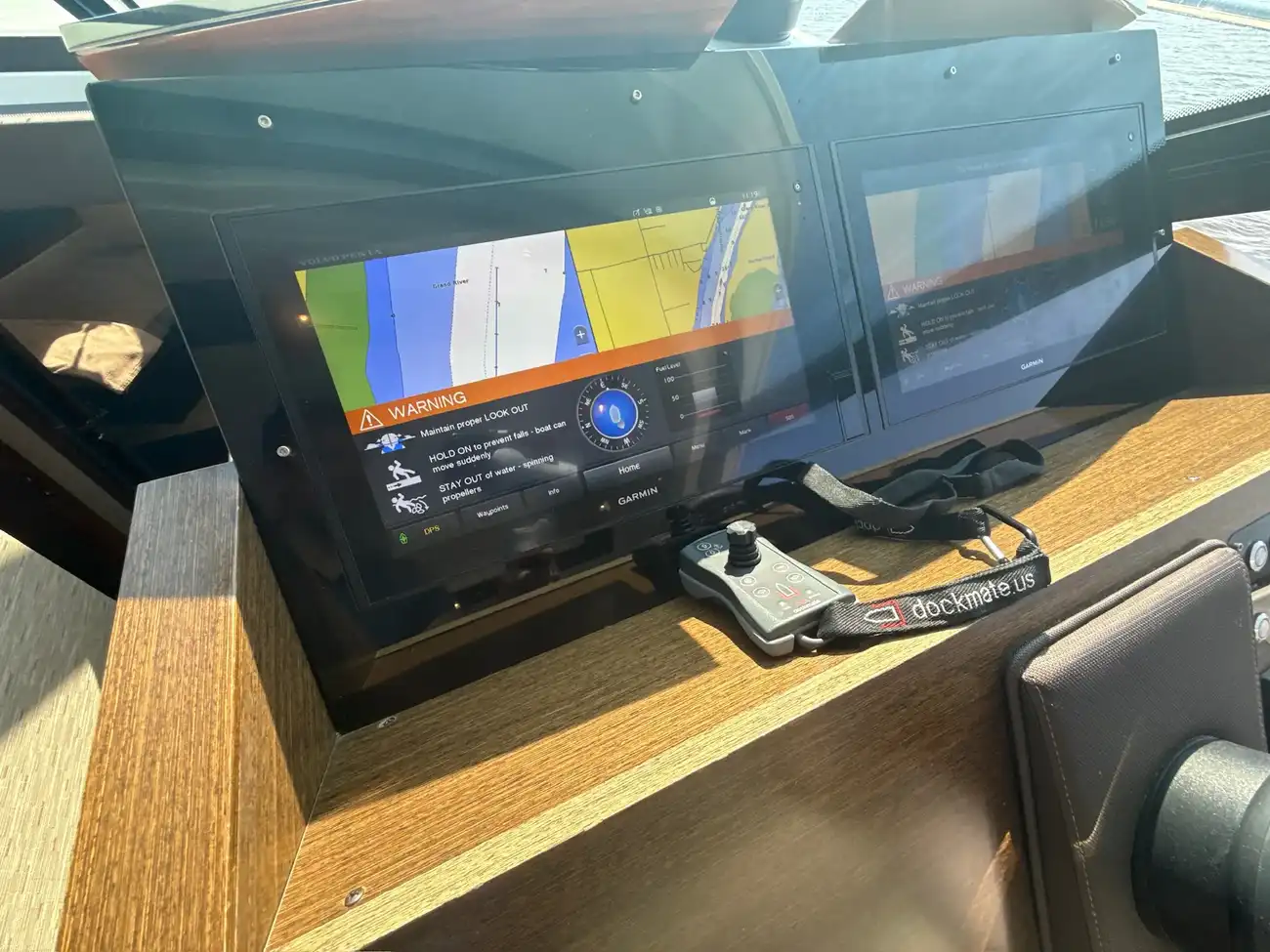 Thumbnail von Tiara Yachts 53 Coupe