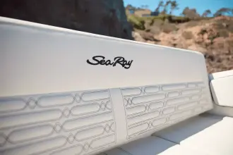 Thumbnail von Sea Ray SPX 210