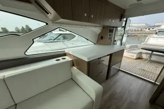 Thumbnail von Cruisers Yachts 60 Cantius