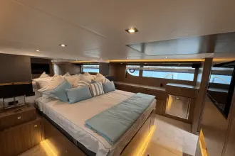 Thumbnail von Cruisers Yachts 60 Cantius