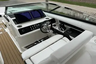 Thumbnail von Sea Ray SLX 310