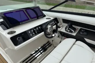 Thumbnail von Sea Ray SLX 310