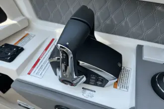 Thumbnail von Sea Ray SLX 310