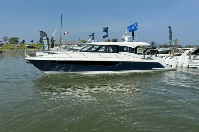 Tiara Yachts 2870