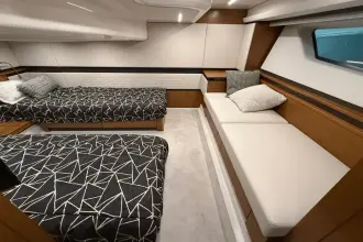 Thumbnail von Tiara Yachts 2870