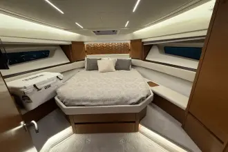 Thumbnail von Tiara Yachts 2870