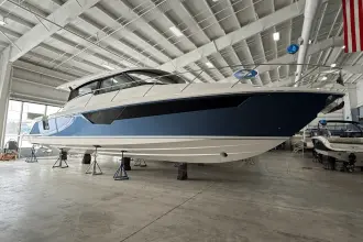 Thumbnail von Tiara Yachts 2870