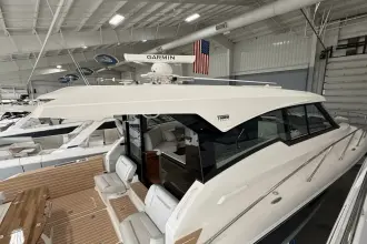 Thumbnail von Tiara Yachts 2870