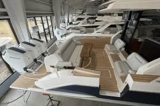 Thumbnail von Tiara Yachts 2870