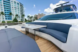 Thumbnail von Ferretti Yachts 850 Alter Ego