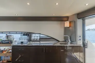 Thumbnail von Marquis 720 Flybridge