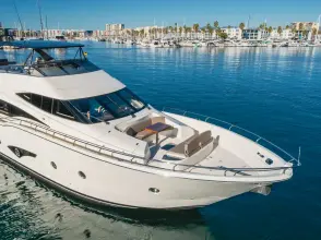 Thumbnail von Marquis 720 Flybridge