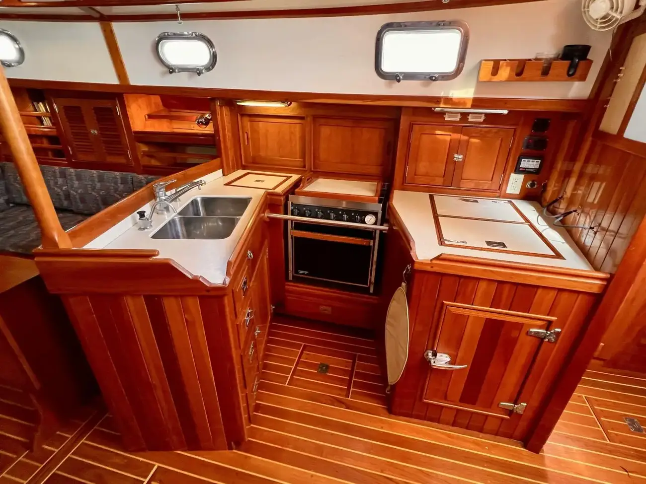 Thumbnail von Shannon 43