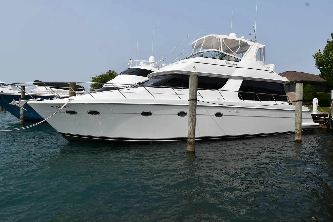 Carver 530 Voyager Pilothouse BOOMS AWAY